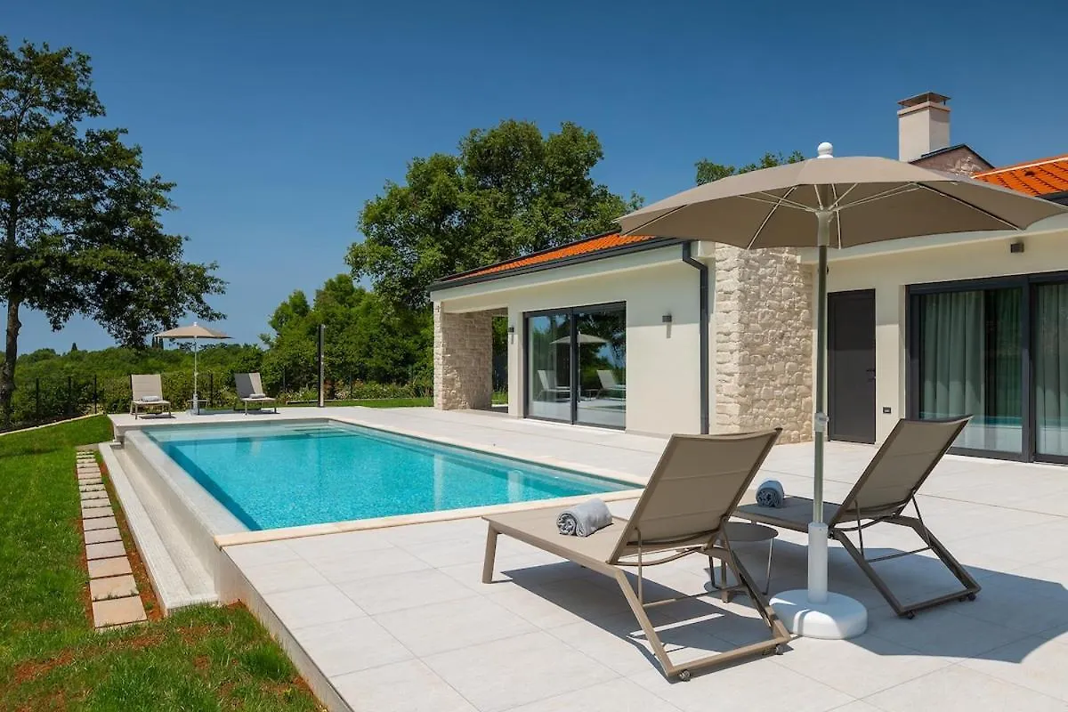 Villa Vv San Giovanni By Istrialux Majkusi 0*,