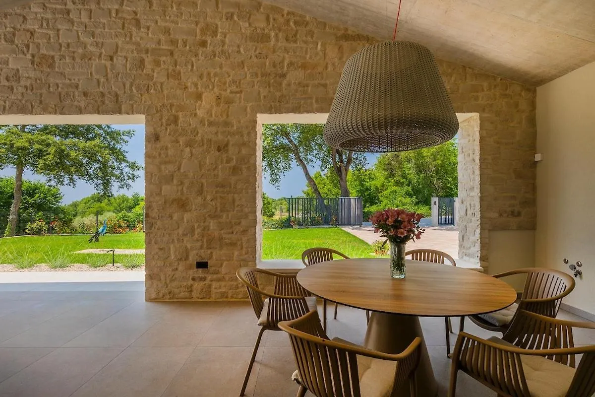 Villa Vv San Giovanni By Istrialux Majkusi