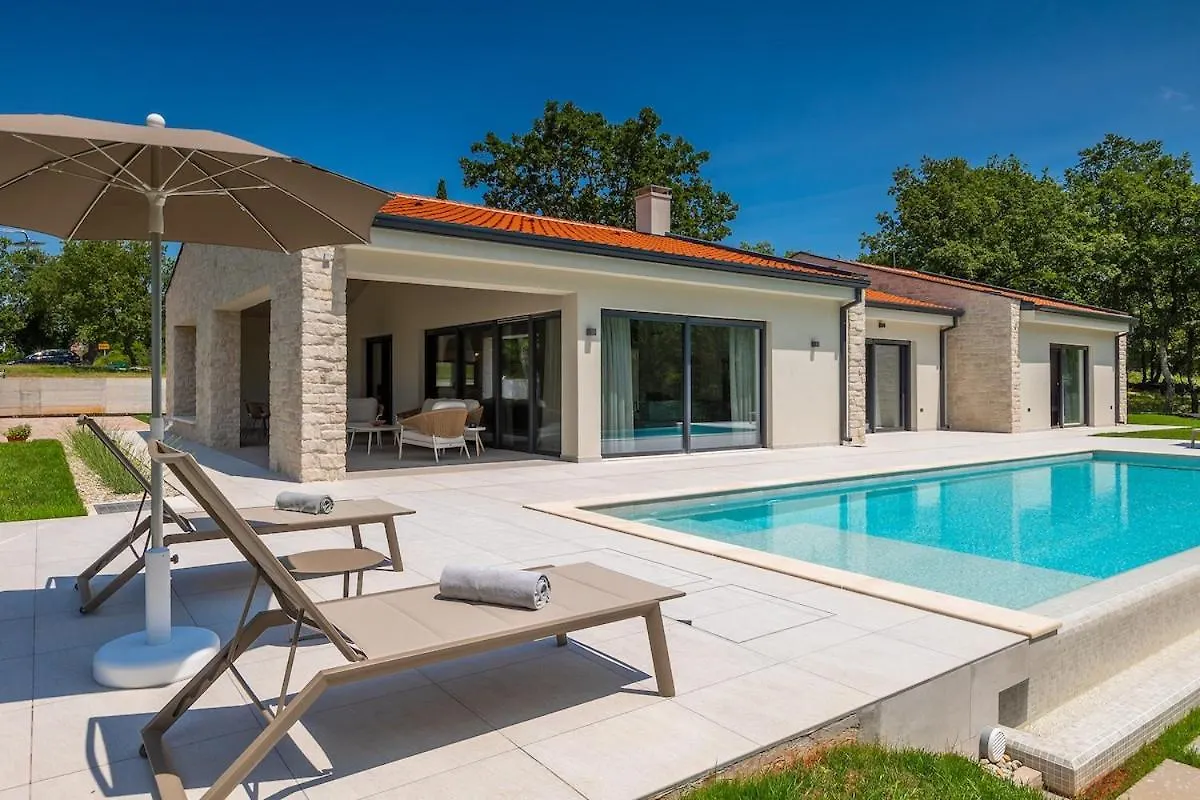 Villa Vv San Giovanni By Istrialux Majkusi